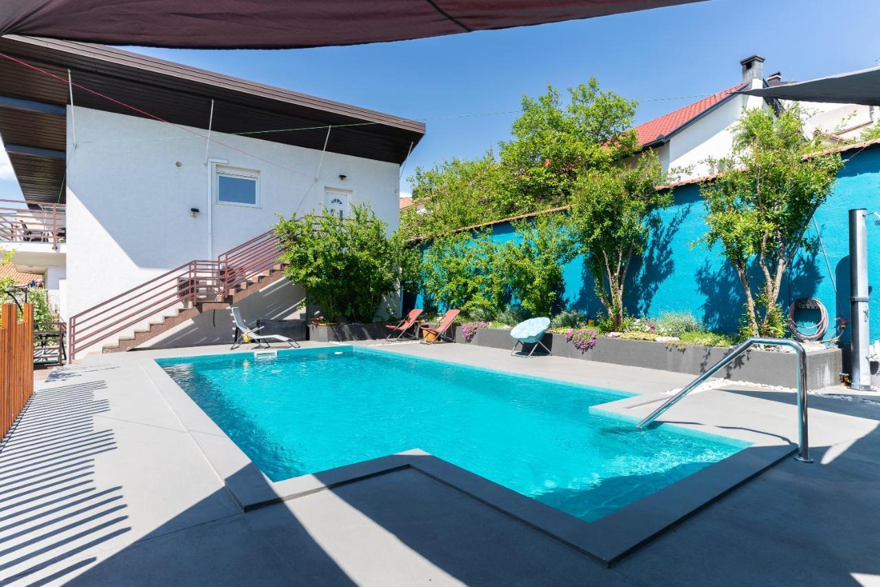 Pure Sky Apartments - With Pool Mostar Eksteriør bilde